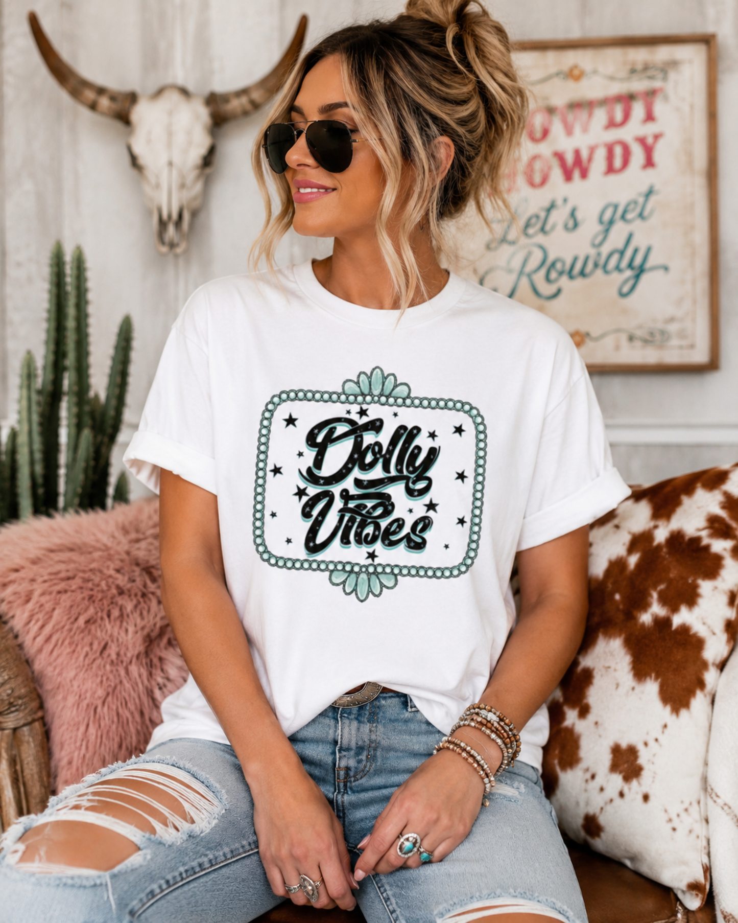 Dolly Vibes Graphic Tee